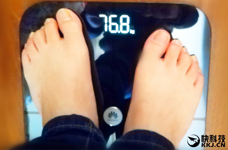 199元!华为智能体脂秤评测:完美颜值的全能健康顾问