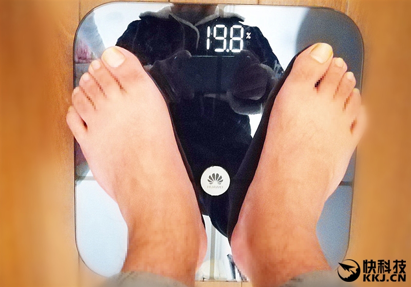 199元!华为智能体脂秤评测:完美颜值的全能健康顾问