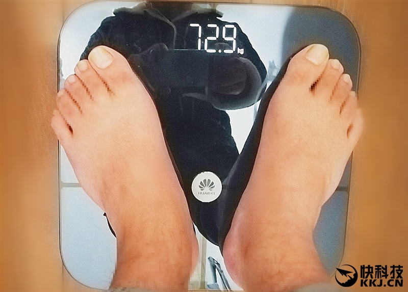 199元!华为智能体脂秤评测:完美颜值的全能健康顾问